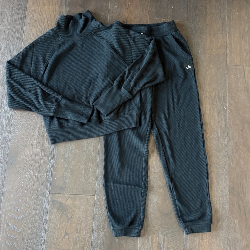 Alo waffle jogger mock neck set